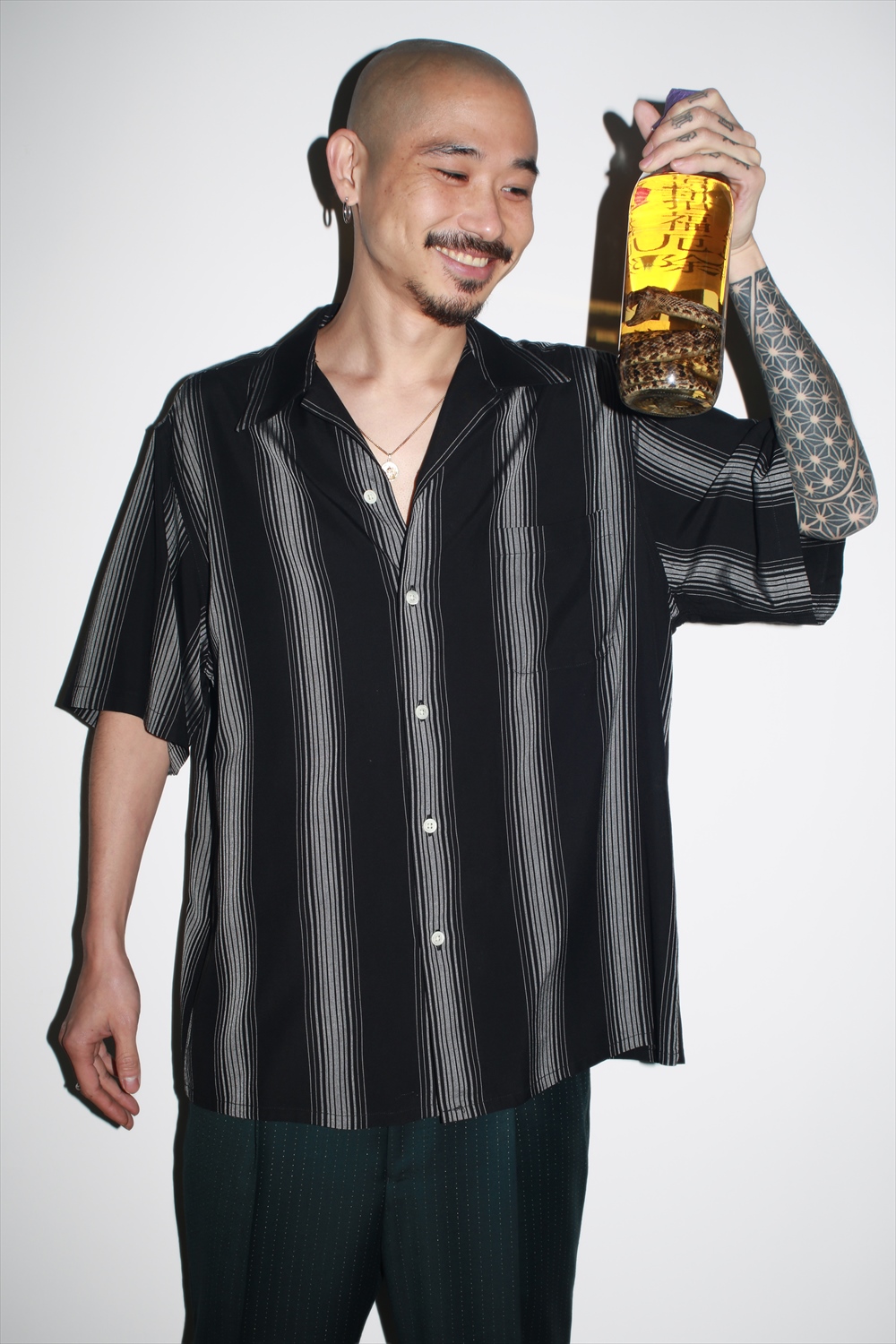 画像: WACKO MARIA/STRIPED OPEN COLLAR SHIRT（BLACK）［ストライプオープンカラーシャツ-23春夏］