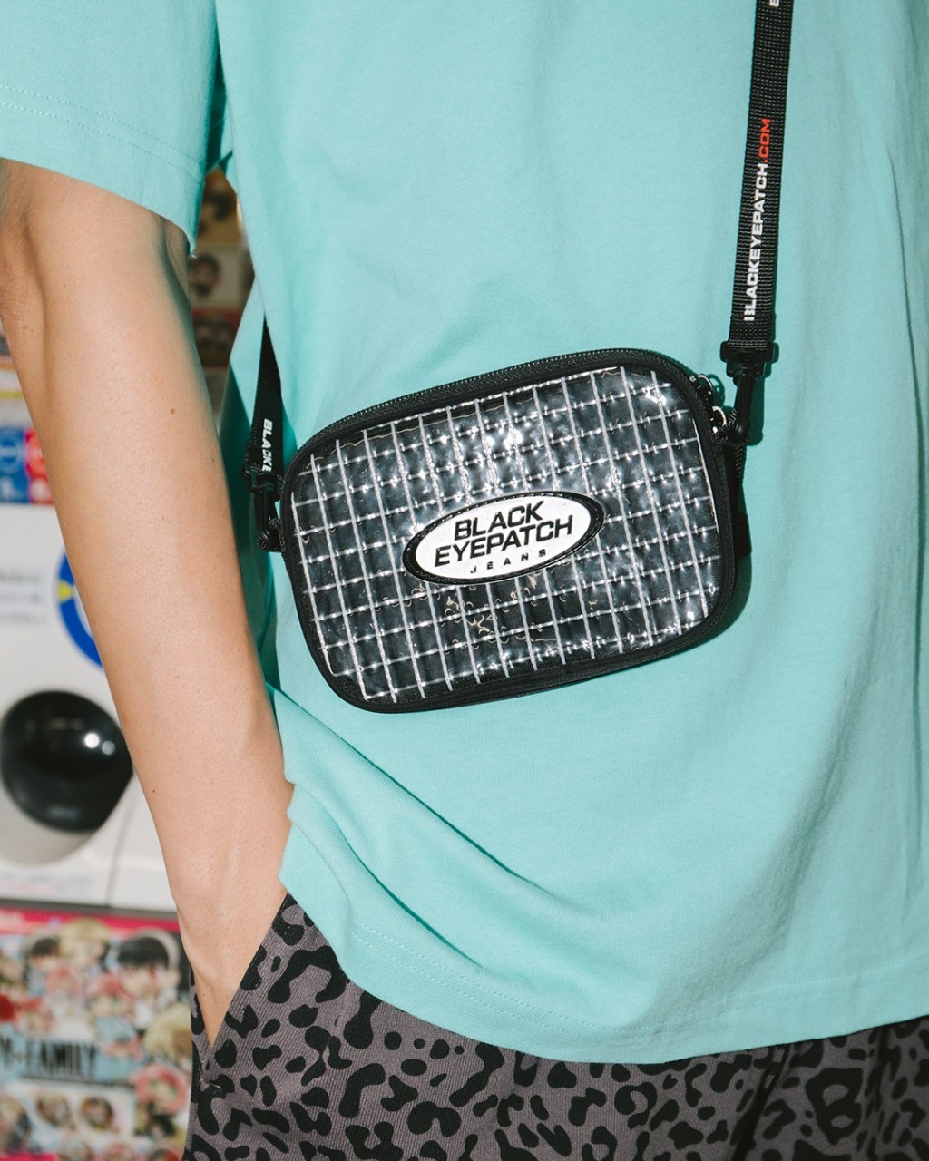 BlackEyePatch/JEANS LOGO PVC SLING BAG（CLEAR） - JONAS 