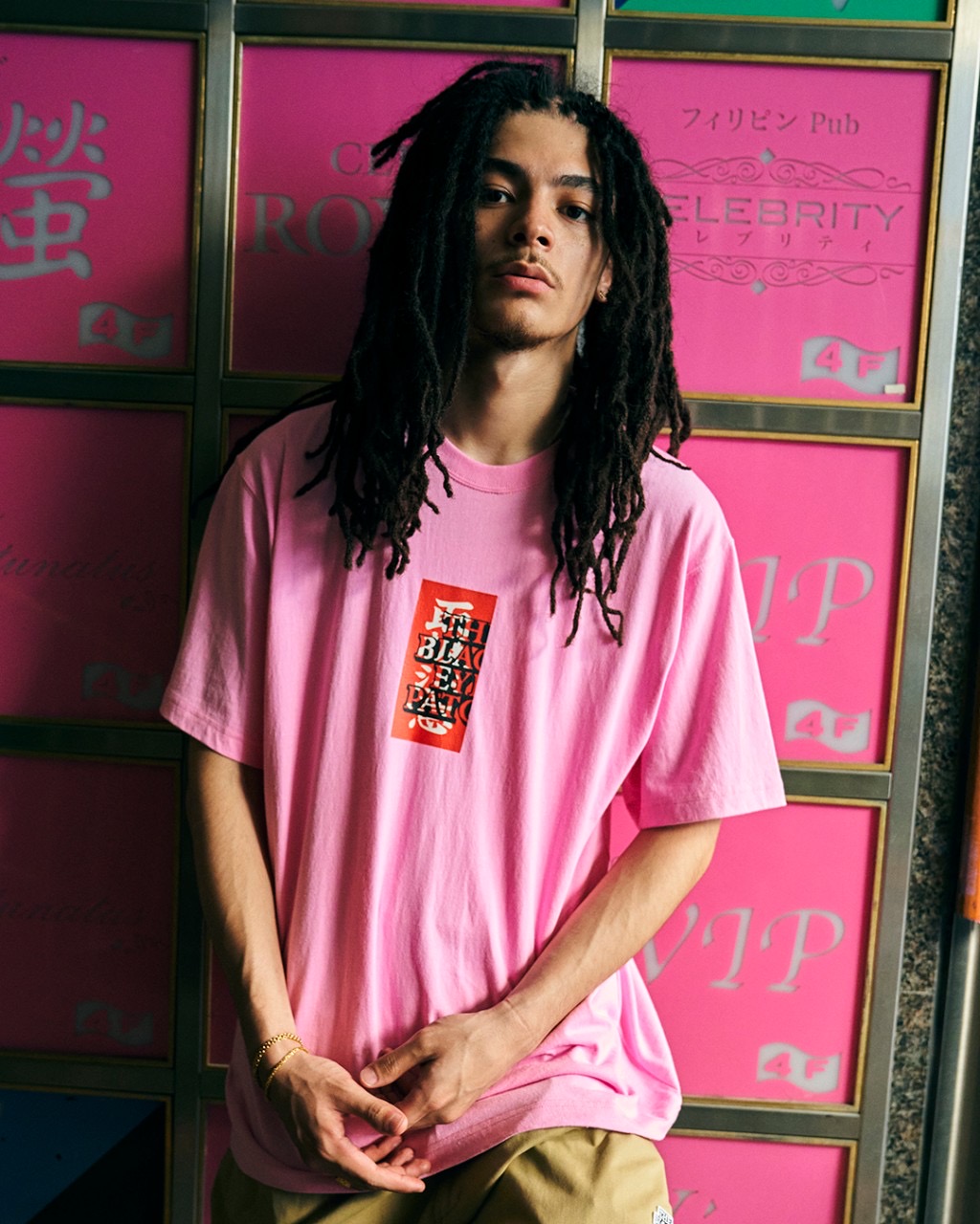 THE BLACK EYE PATCH ピンク クロップドTシャツ　ピチT THE BLACK EYE PATCH ピンク クロップドTシャツピチT