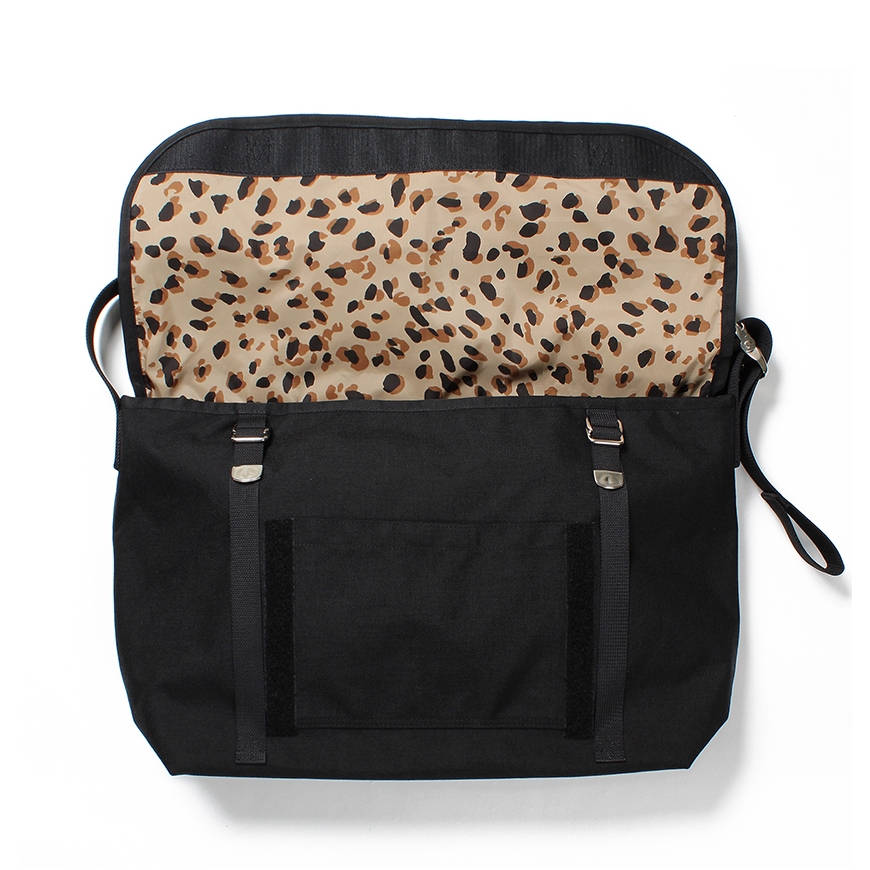 画像: WACKO MARIA/SPEAK EASY / MESSENGER BAG（BLACK/LEOPARD）［メッセンジャーバッグ-23秋冬］