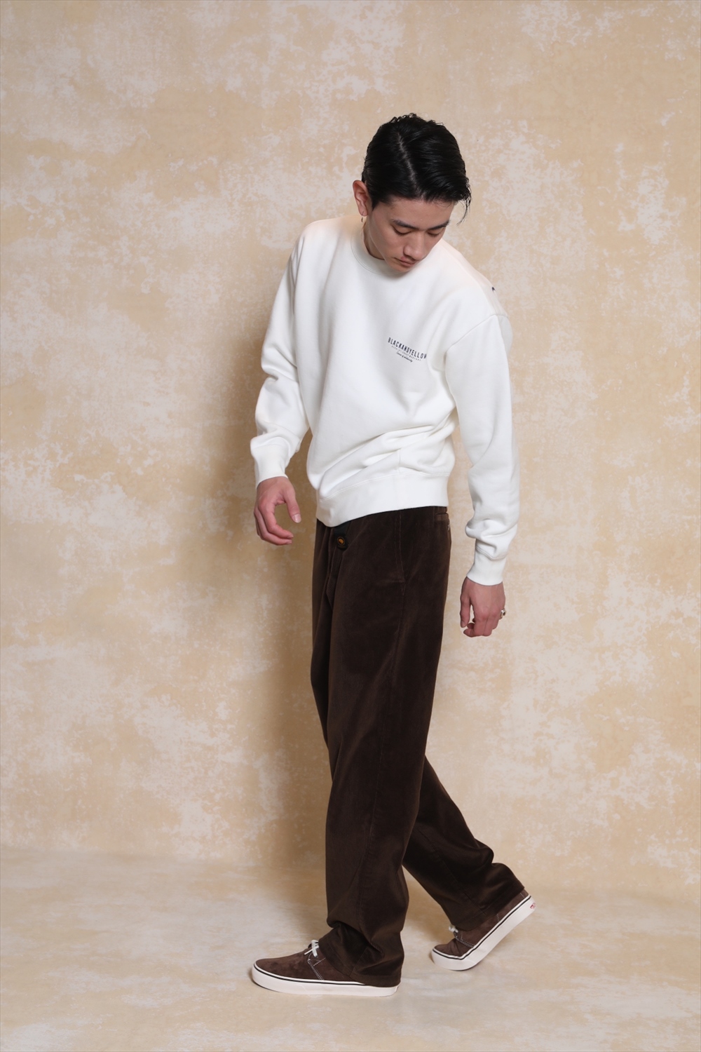 画像: 【30%OFF】RATS/SCRIPT BIG LOGO CREW NECK SWEAT（WHITE）［クルーネックスウェット-23秋冬］