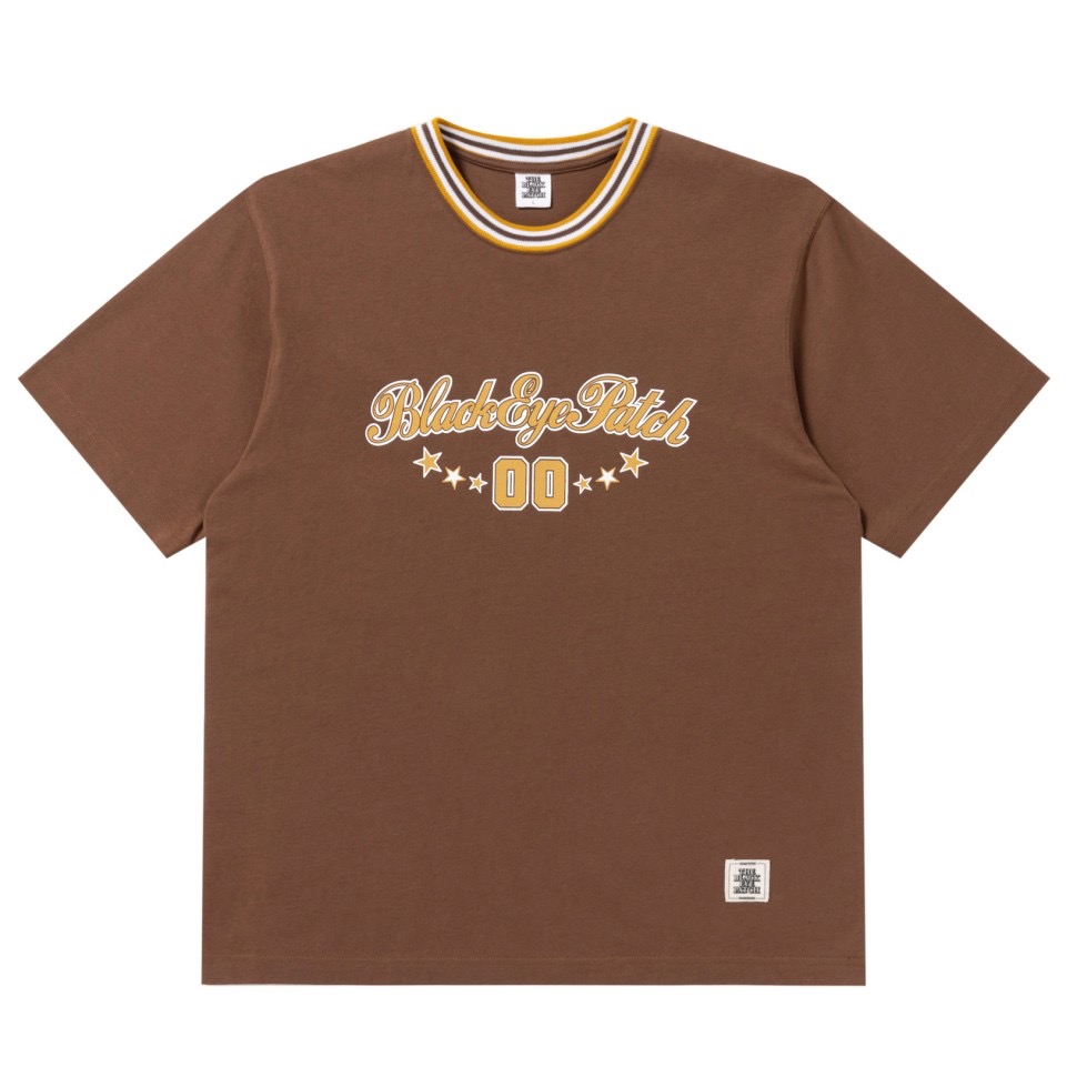 画像: BlackEyePatch/SPORTY SCRIPT LOGO TEE（BROWN）