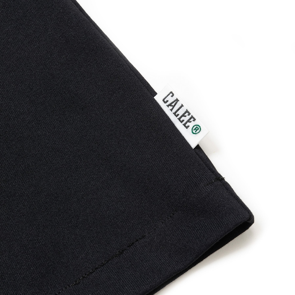 画像: 【30%OFF】CALEE/MULTI FUNCTION DROP SHOULDER LOGO TEE（BLACK）［ドロップショルダープリントT-24春夏］