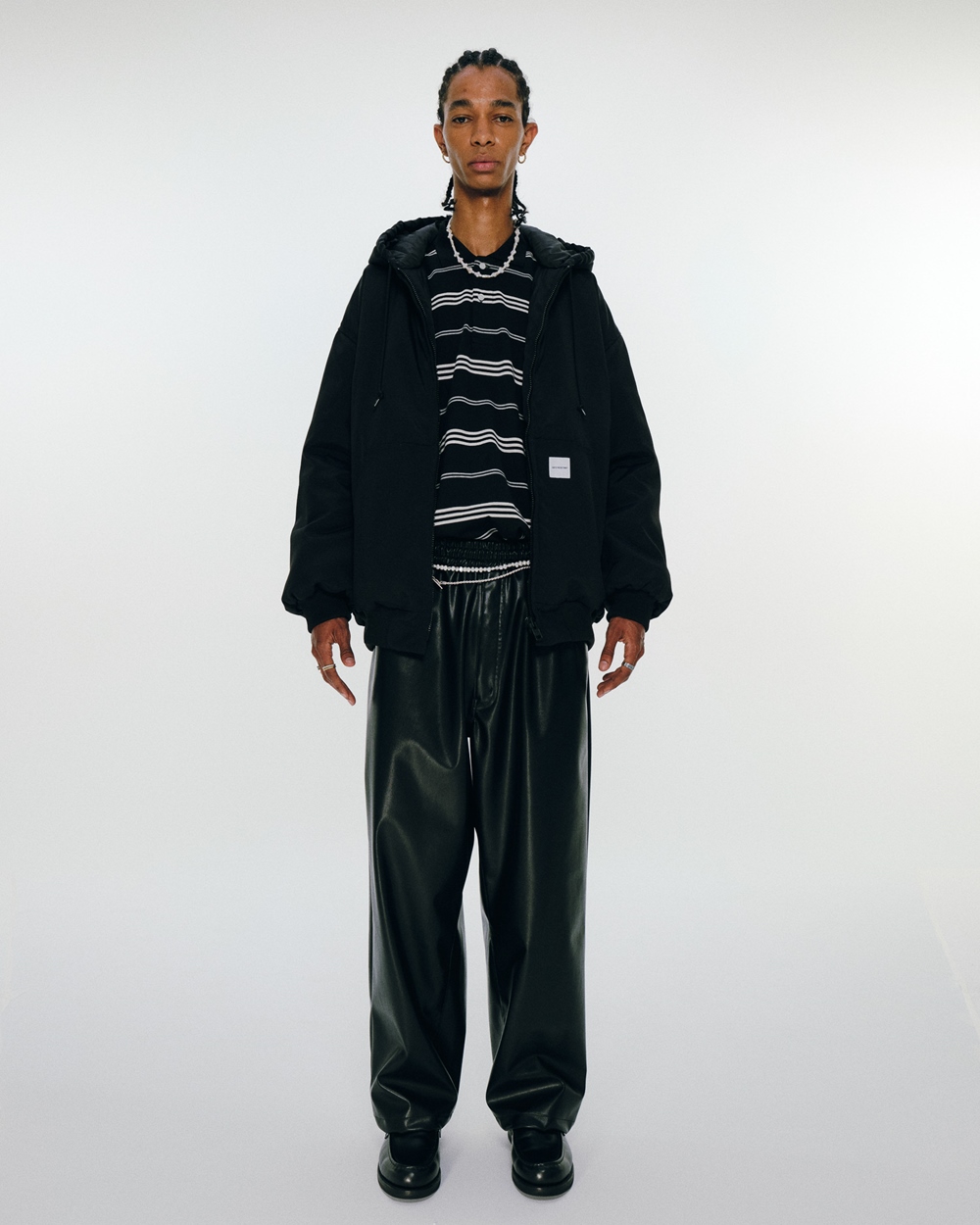 画像: COOTIE PRODUCTIONS/Faux Leather 5 Pocket Wide Easy Pants（Black）［ビーガンレザーワイドイージーパンツ-24秋冬］