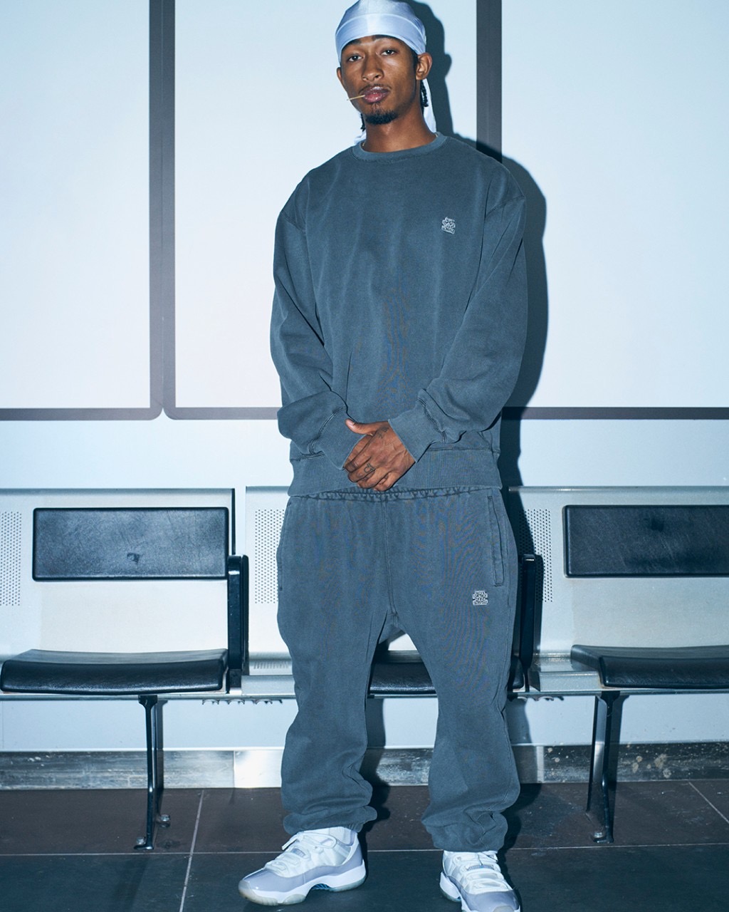 画像: BlackEyePatch/SMALL OG LABEL PIGMENT DYDED CREW SWEAT（BLACK）