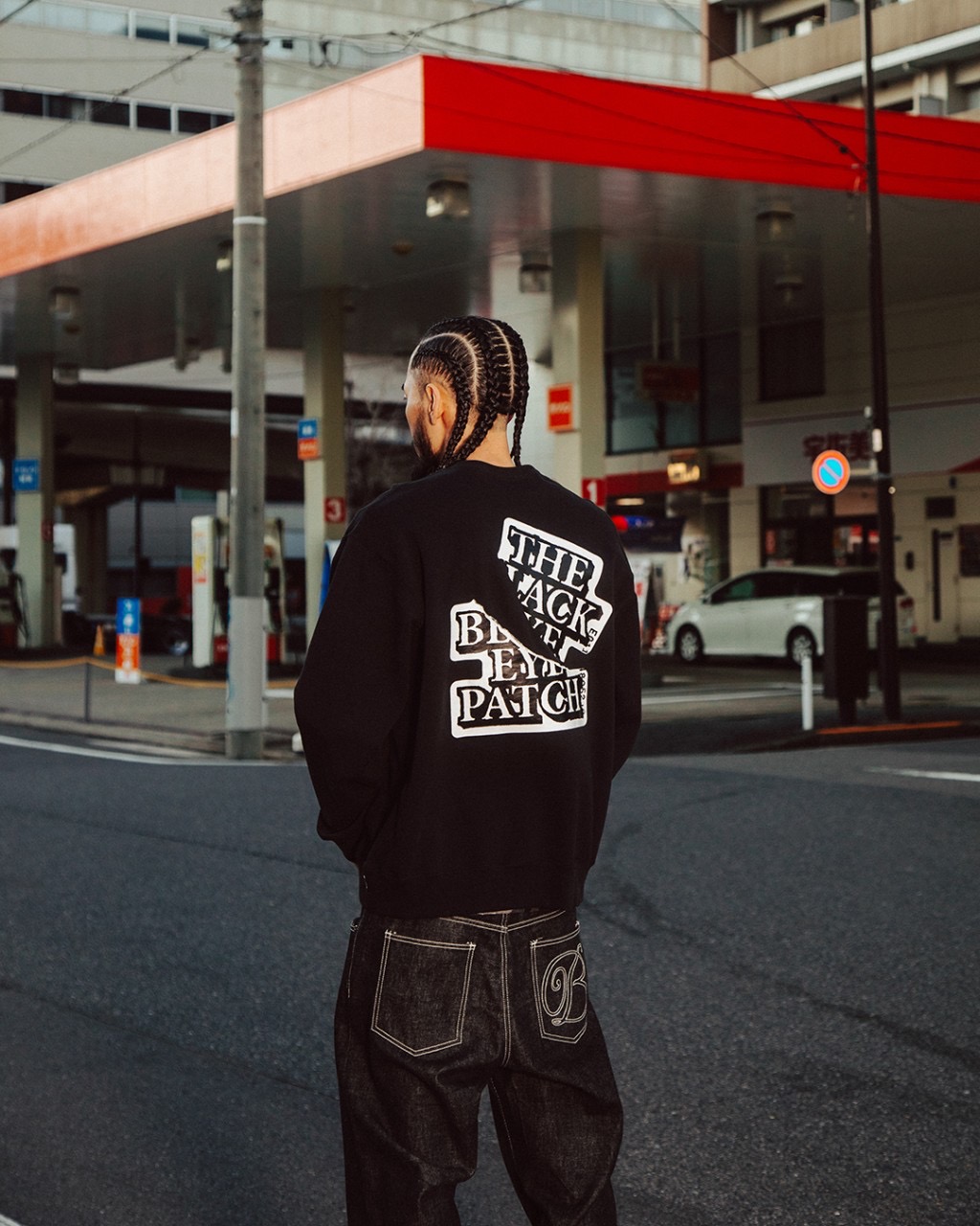 画像: BlackEyePatch/RIPPED APART OG LABEL CREW SWEAT（BLACK）
