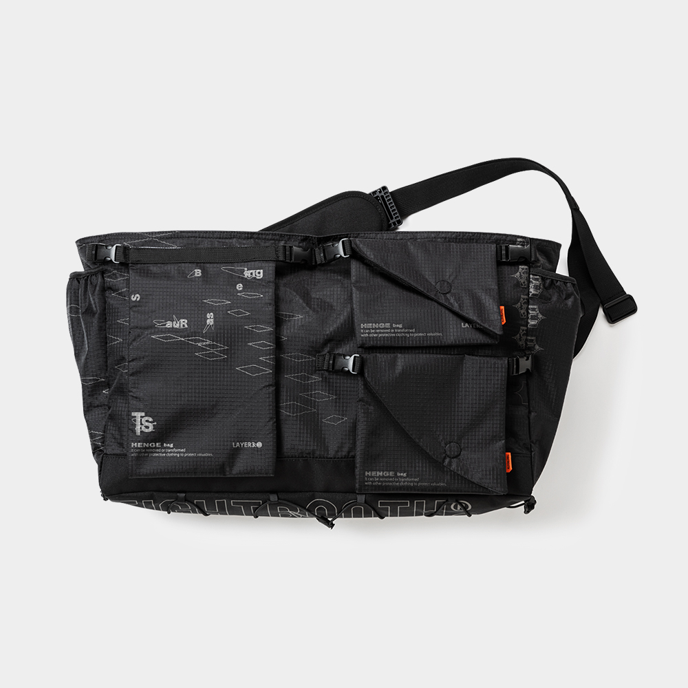 特価品セ TIGHTBOOTH BAG（Black MESSENGER Being SauRas x バッグ