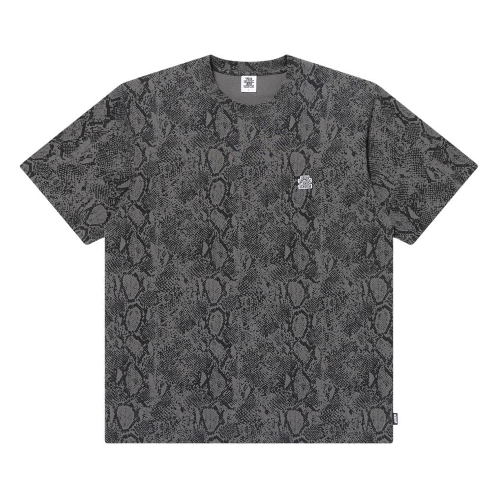 画像: BlackEyePatch/SMALL OG PYTHON PATTERNED TEE（CHARCOAL）